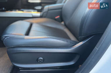 Внедорожник / Кроссовер Mercedes-Benz GLB-Class 2020 в 