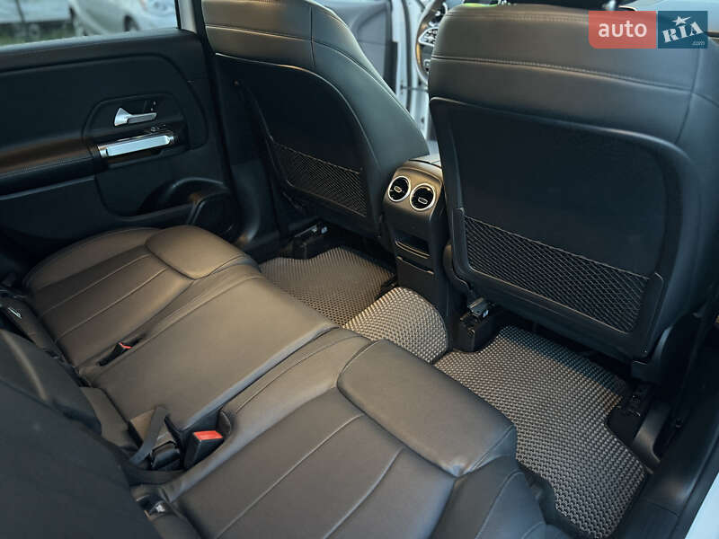 Внедорожник / Кроссовер Mercedes-Benz GLB-Class 2020 в Тернополе
