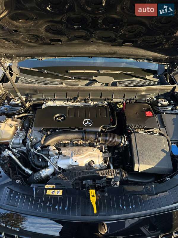 Внедорожник / Кроссовер Mercedes-Benz GLB-Class 2021 в Днепре