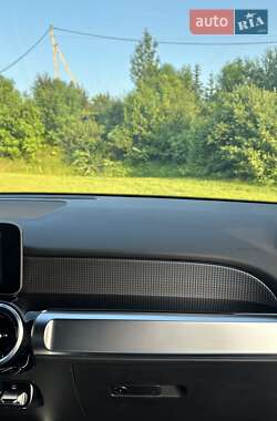 Позашляховик / Кросовер Mercedes-Benz GLB-Class 2020 в 