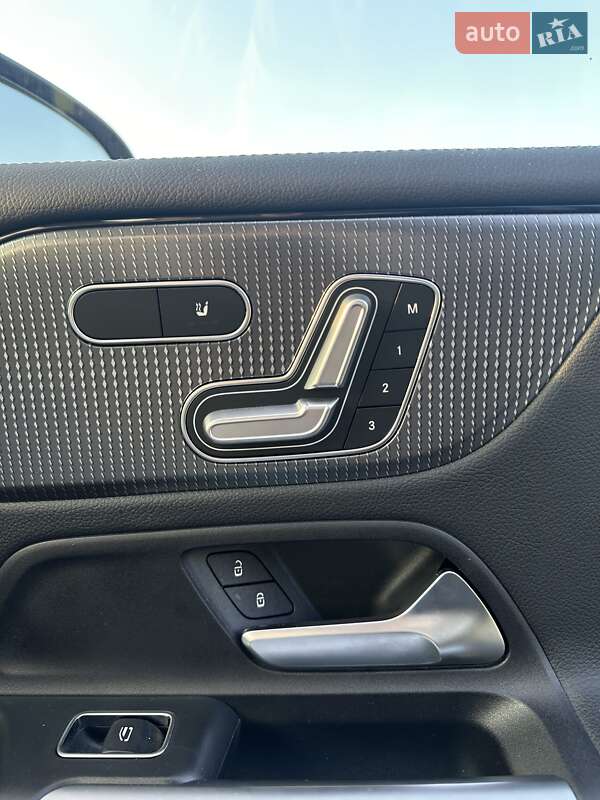 Внедорожник / Кроссовер Mercedes-Benz GLB-Class 2020 в Тернополе