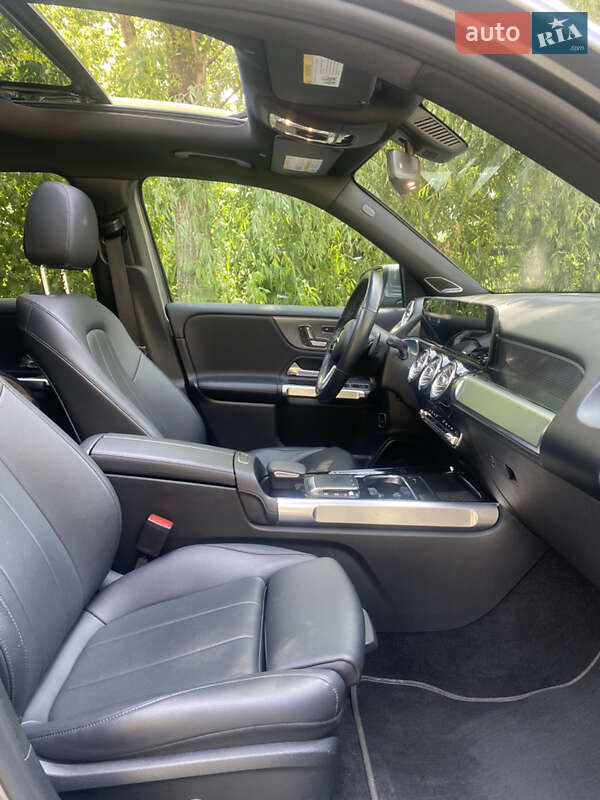 Позашляховик / Кросовер Mercedes-Benz GLB-Class 2021 в Києві