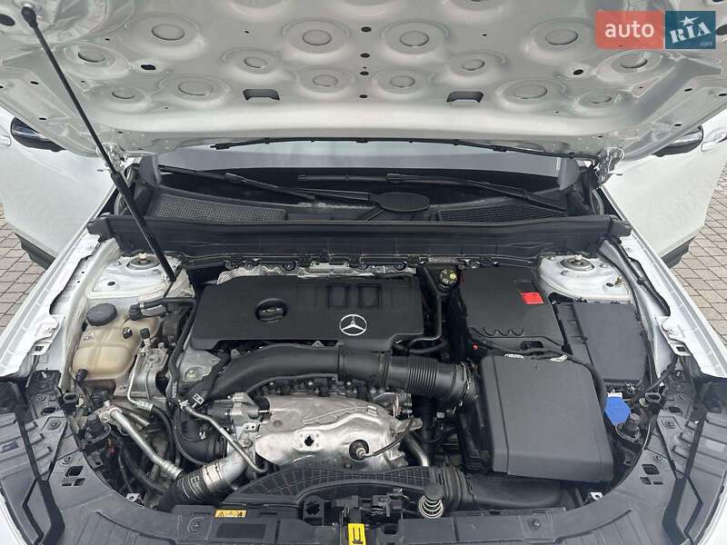 Внедорожник / Кроссовер Mercedes-Benz GLB-Class 2021 в Запорожье
