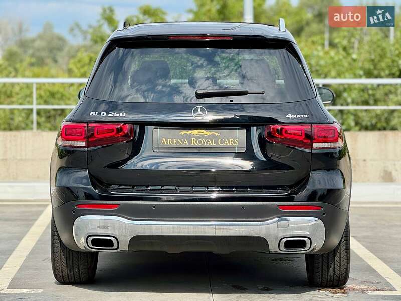 Внедорожник / Кроссовер Mercedes-Benz GLB-Class 2022 в Киеве