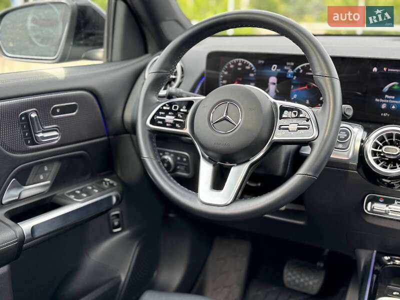 Внедорожник / Кроссовер Mercedes-Benz GLB-Class 2022 в Киеве