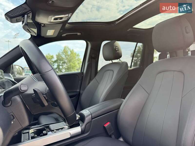 Внедорожник / Кроссовер Mercedes-Benz GLB-Class 2022 в Киеве