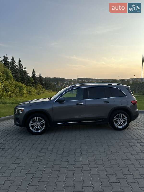 Позашляховик / Кросовер Mercedes-Benz GLB-Class 2020 в 