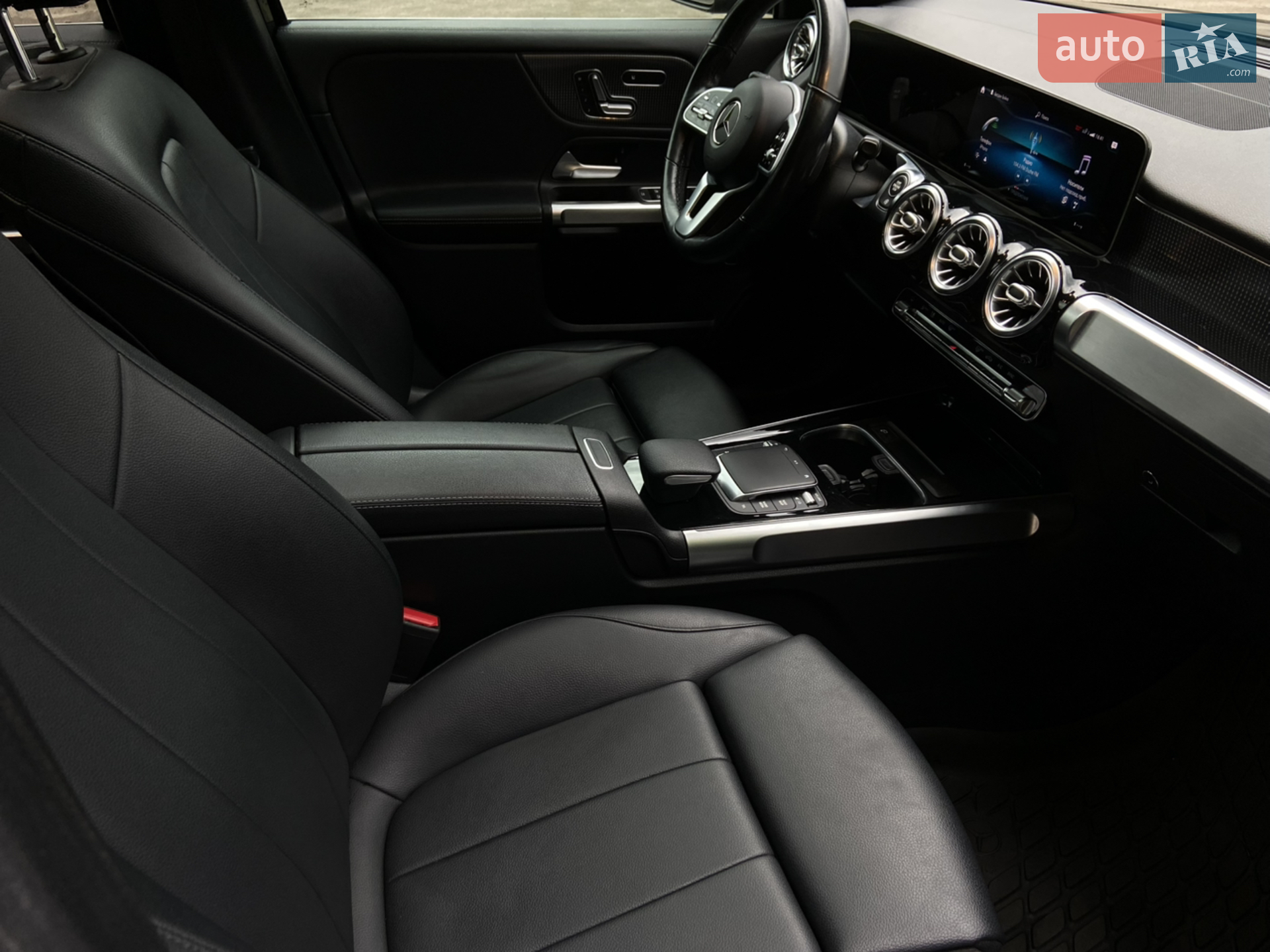 2021 Mercedes-Benz GLB - мініатюра 14