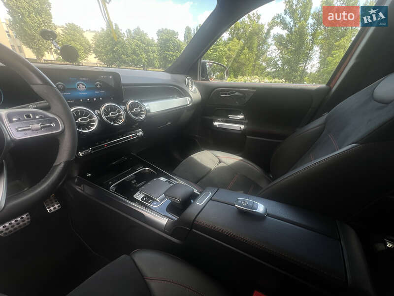 Внедорожник / Кроссовер Mercedes-Benz GLB-Class 2020 в Киеве