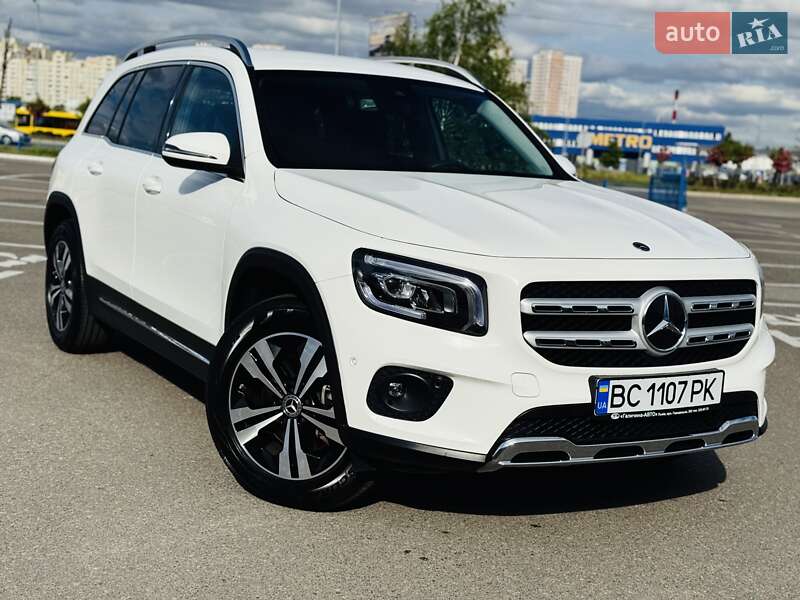 Позашляховик / Кросовер Mercedes-Benz GLB-Class 2022 в 
