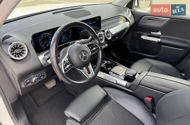 Позашляховик / Кросовер Mercedes-Benz GLB-Class 2022 в 