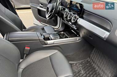 Позашляховик / Кросовер Mercedes-Benz GLB-Class 2022 в 