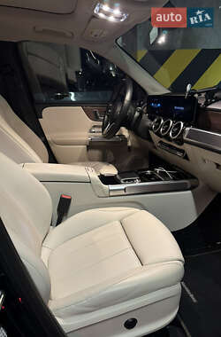 Позашляховик / Кросовер Mercedes-Benz GLB-Class 2020 в 