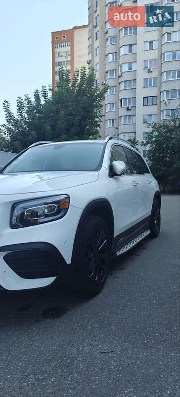 Позашляховик / Кросовер Mercedes-Benz GLB-Class 2020 в Києві