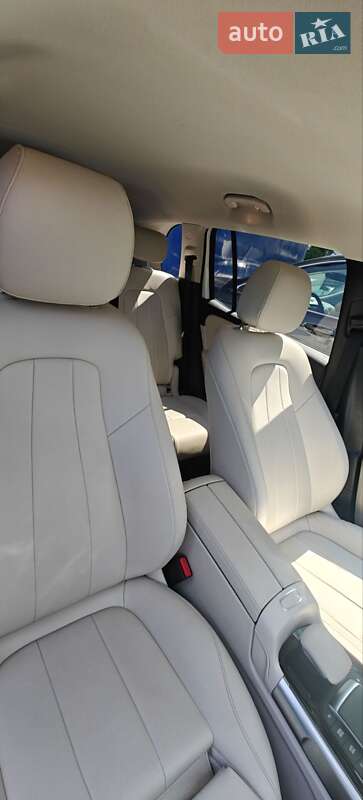 Позашляховик / Кросовер Mercedes-Benz GLB-Class 2020 в Києві