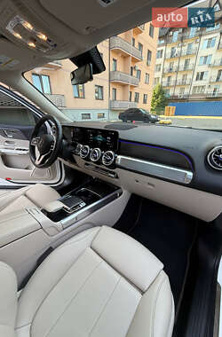 Внедорожник / Кроссовер Mercedes-Benz GLB-Class 2020 в 