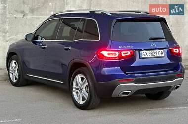Внедорожник / Кроссовер Mercedes-Benz GLB-Class 2021 в 