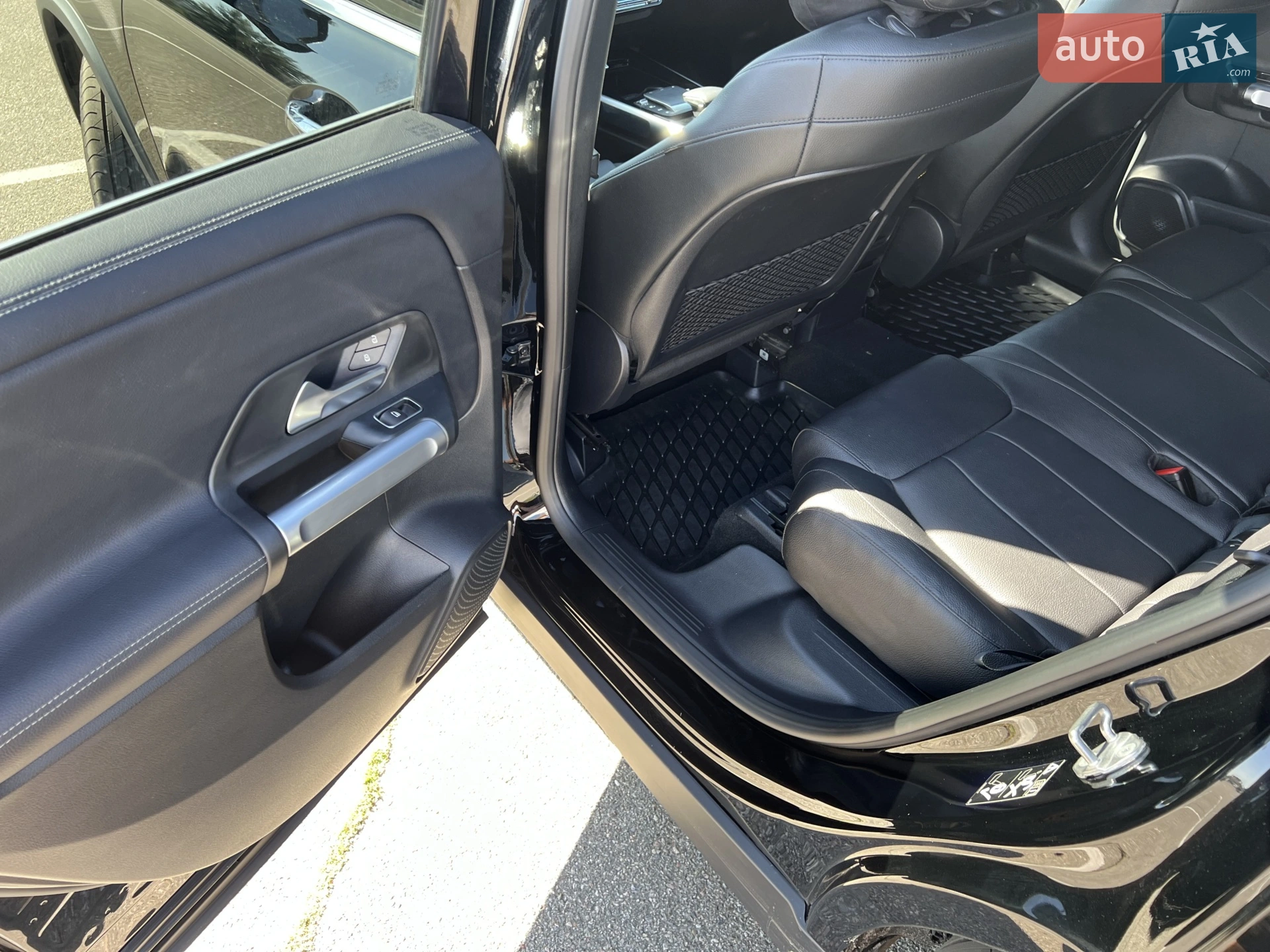2021 Mercedes-Benz GLB - мініатюра 41