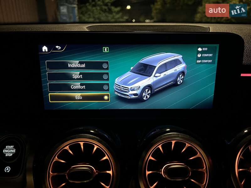 Внедорожник / Кроссовер Mercedes-Benz GLB-Class 2021 в Киеве