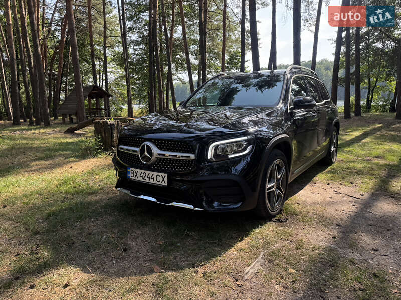 Mercedes-Benz GLB-Class 2021
