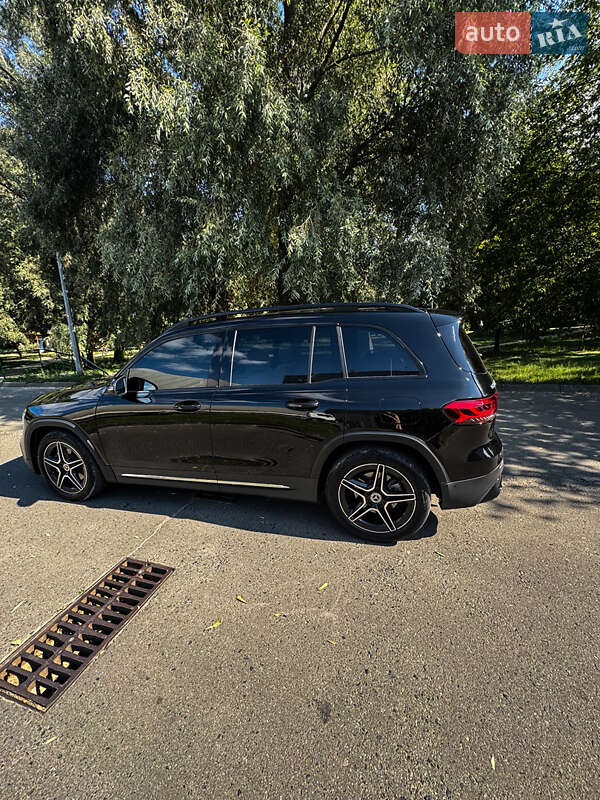 Внедорожник / Кроссовер Mercedes-Benz GLB-Class 2020 в Киеве