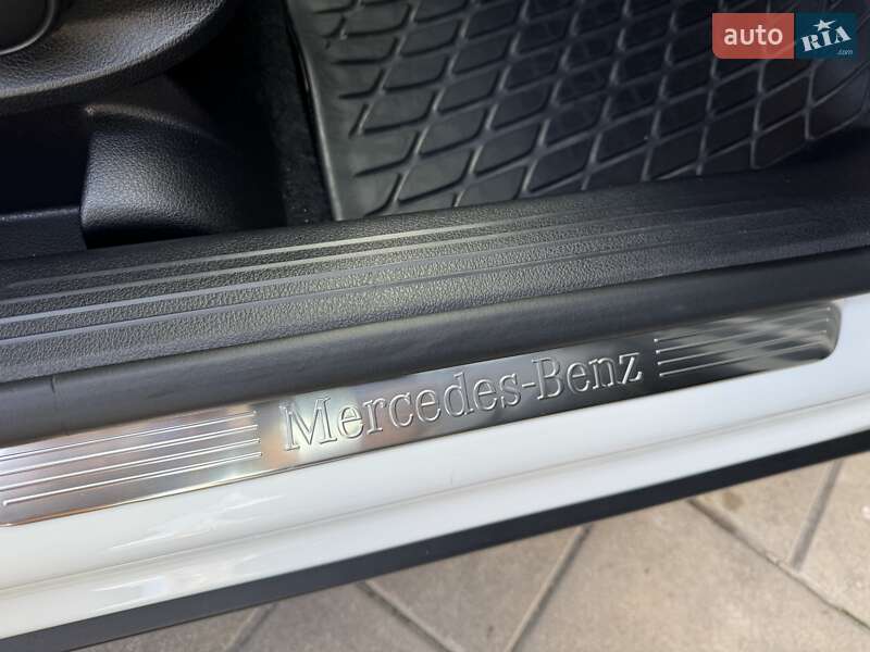 Внедорожник / Кроссовер Mercedes-Benz GLB-Class 2022 в Киеве
