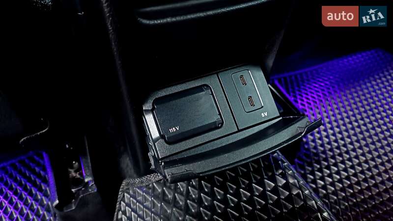 Внедорожник / Кроссовер Mercedes-Benz GLB-Class 2019 в Киеве
