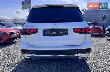 Позашляховик / Кросовер Mercedes-Benz GLB-Class 2021 в 