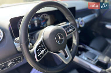 Позашляховик / Кросовер Mercedes-Benz GLB-Class 2021 в 
