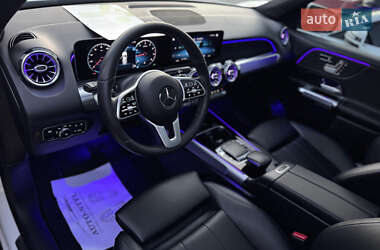Позашляховик / Кросовер Mercedes-Benz GLB-Class 2021 в 