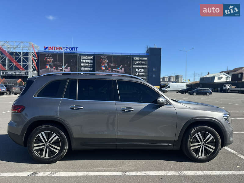 Внедорожник / Кроссовер Mercedes-Benz GLB-Class 2022 в Киеве
