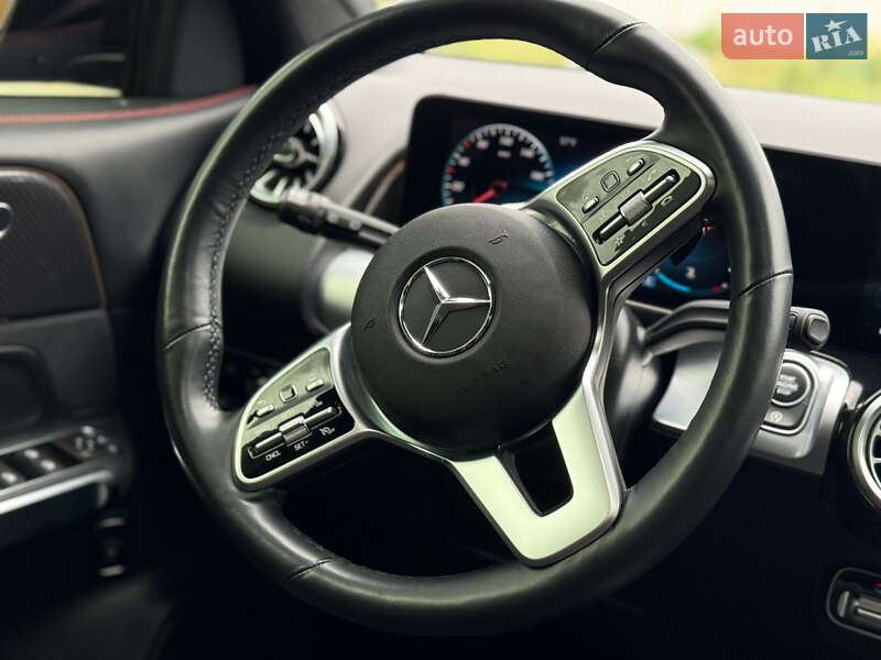 Внедорожник / Кроссовер Mercedes-Benz GLB-Class 2022 в Луцке