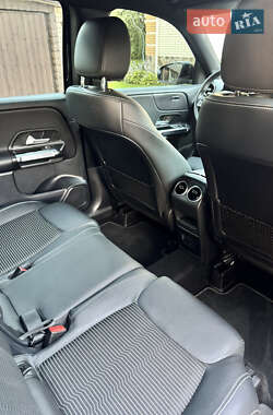 Внедорожник / Кроссовер Mercedes-Benz GLB-Class 2022 в 