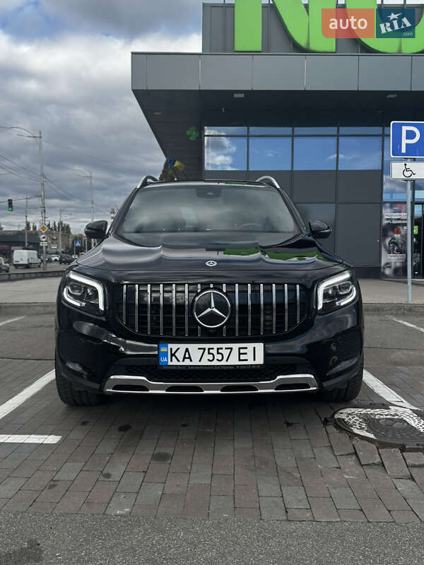 Mercedes-Benz GLB-Class 2024