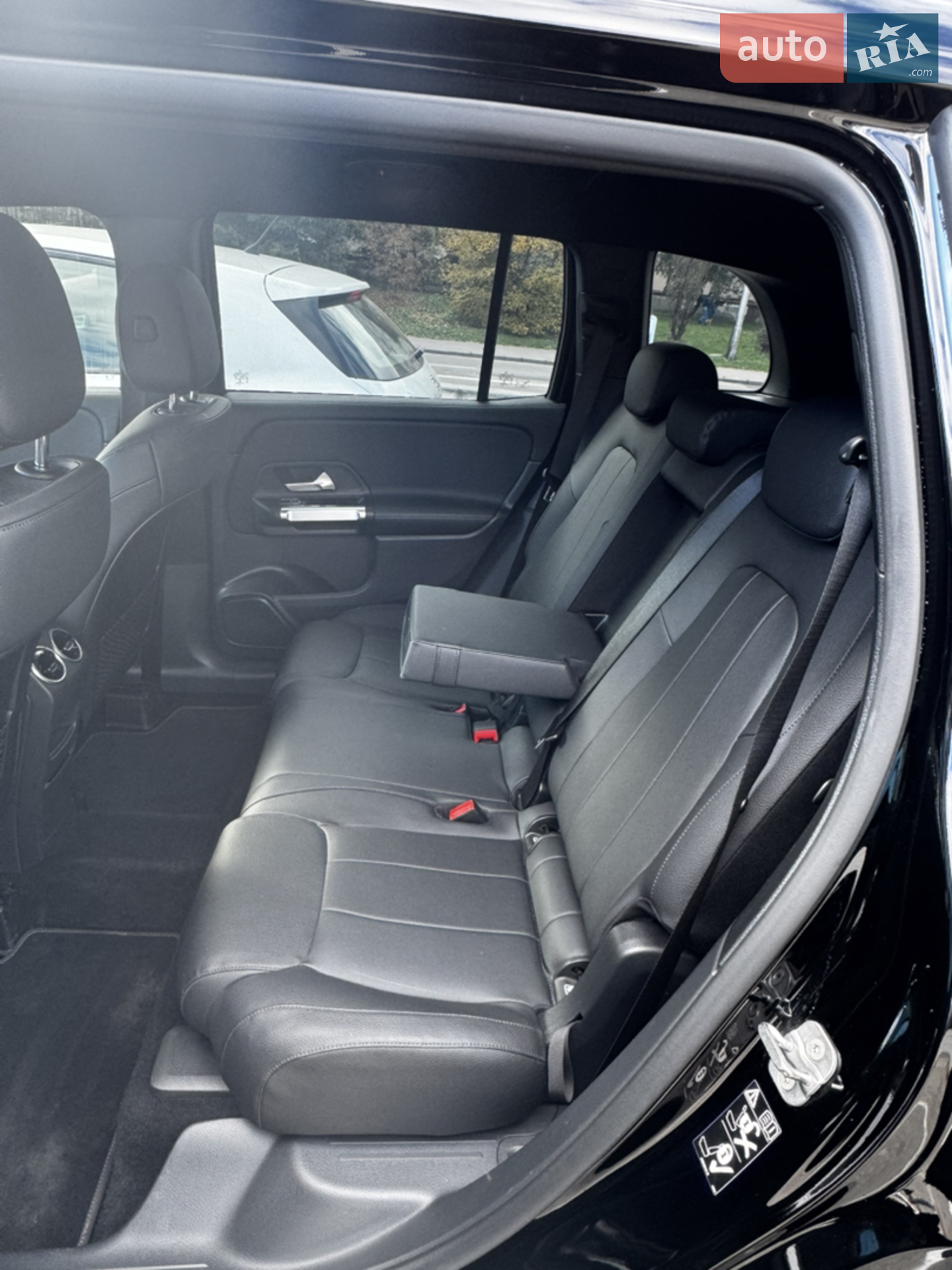 2023 Mercedes-Benz GLB - мініатюра 17