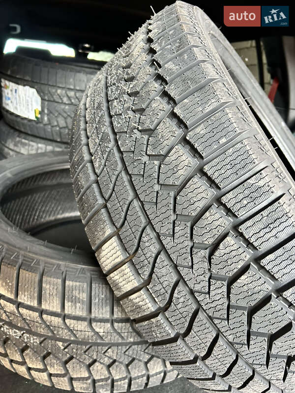 Позашляховик / Кросовер Mercedes-Benz GLB-Class 2023 в Мукачевому