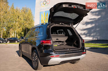 Позашляховик / Кросовер Mercedes-Benz GLB-Class 2019 в 