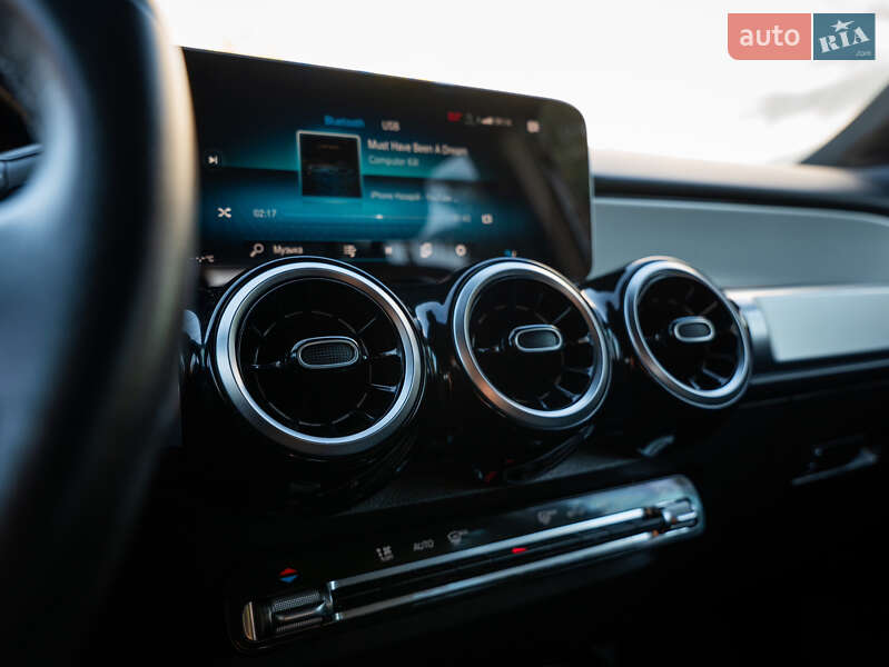 Позашляховик / Кросовер Mercedes-Benz GLB-Class 2019 в Луцьку