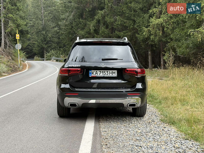 Позашляховик / Кросовер Mercedes-Benz GLB-Class 2020 в Києві фото 4 Позашляховик / Кросовер Mercedes-Benz GLB-Class 2020 в Києві