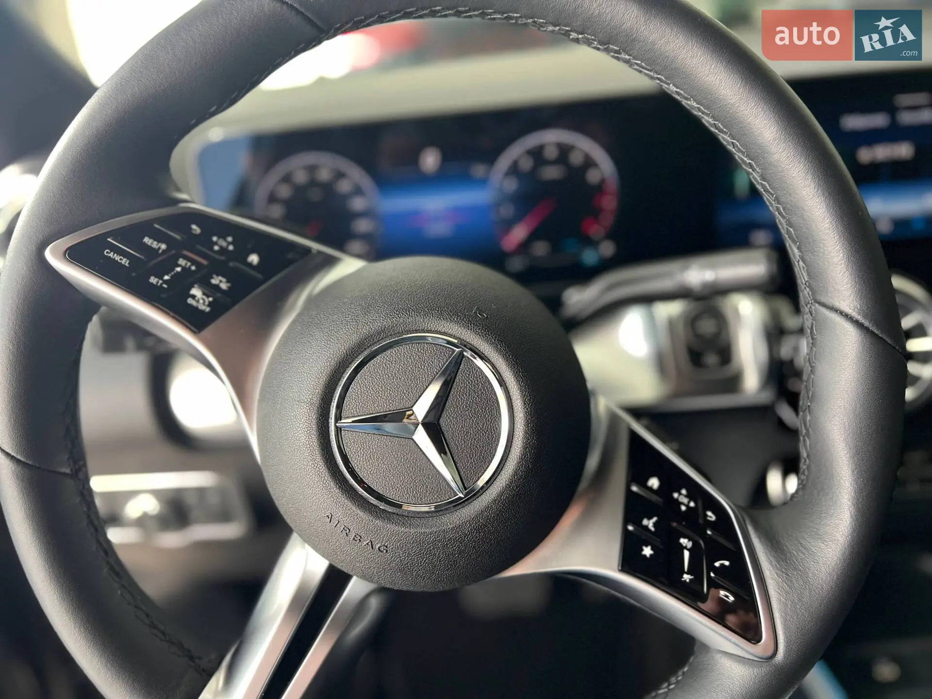 2024 Mercedes-Benz GLB - мініатюра 11