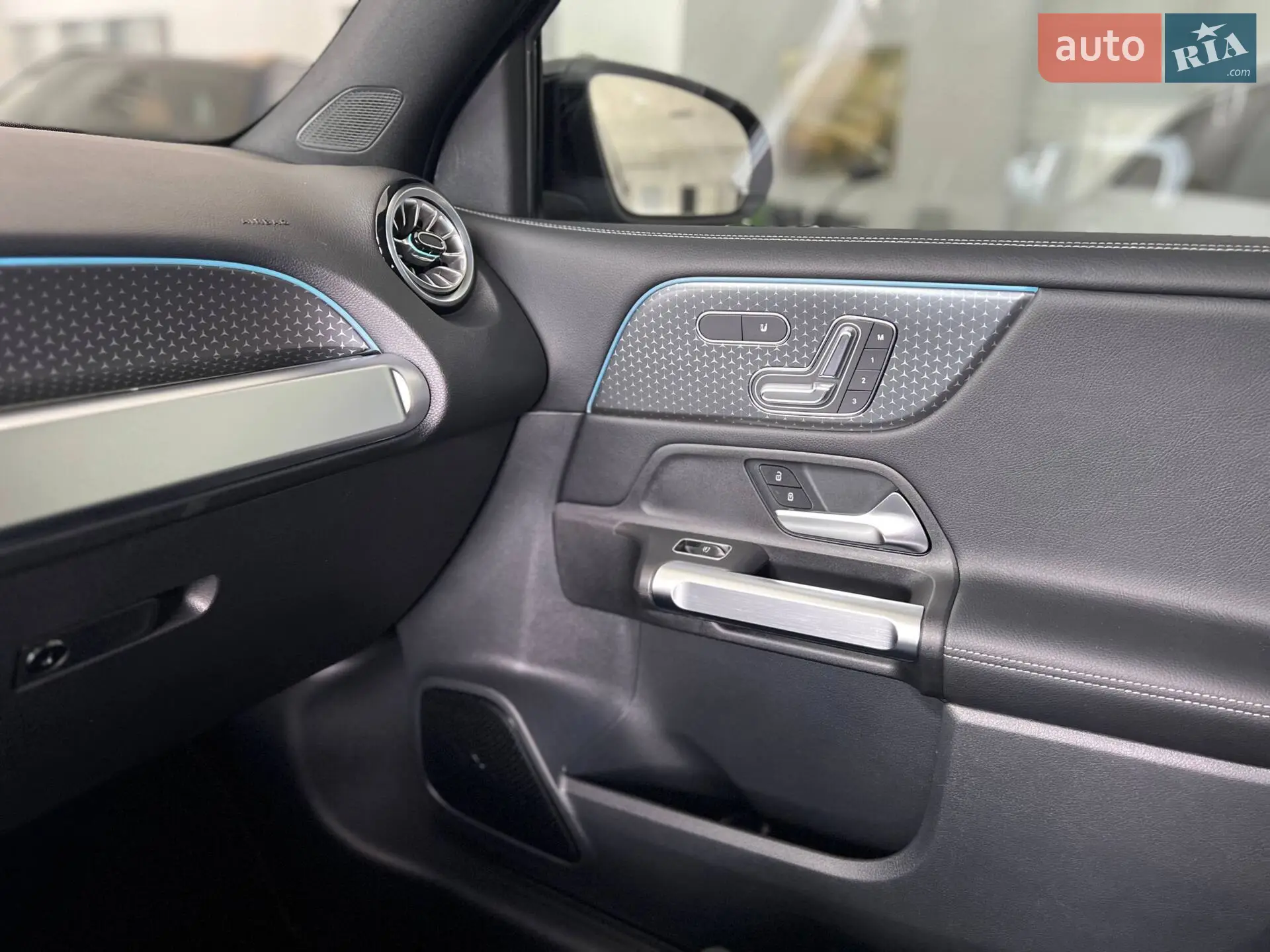 2024 Mercedes-Benz GLB - мініатюра 12