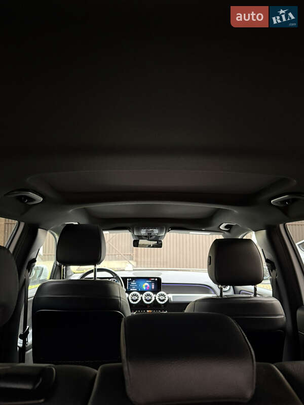 Внедорожник / Кроссовер Mercedes-Benz GLB-Class 2021 в Киеве