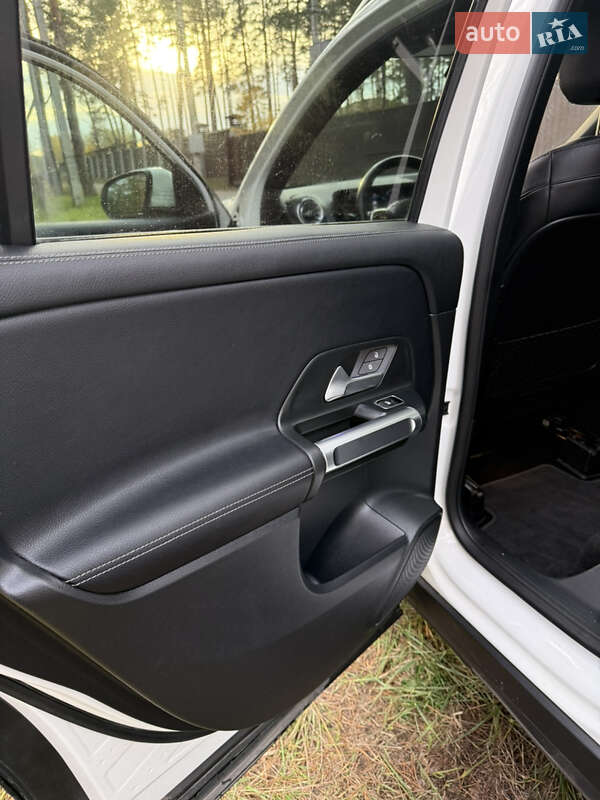 Внедорожник / Кроссовер Mercedes-Benz GLB-Class 2021 в Киеве