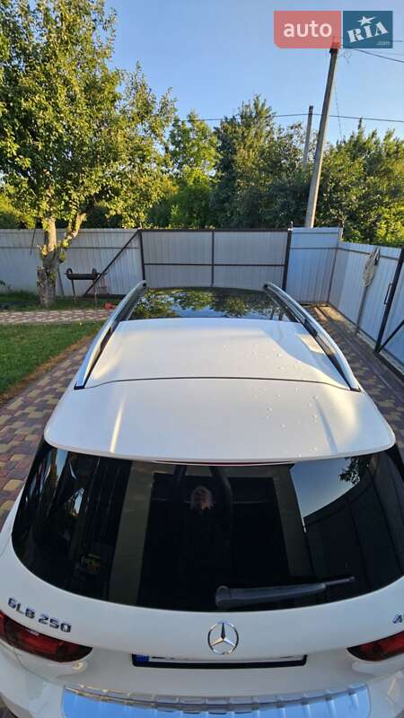 Внедорожник / Кроссовер Mercedes-Benz GLB-Class 2022 в Киеве фото 6 Внедорожник / Кроссовер Mercedes-Benz GLB-Class 2022 в Киеве