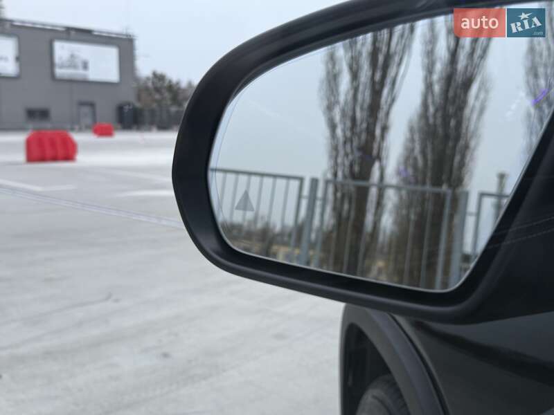 Позашляховик / Кросовер Mercedes-Benz GLB-Class 2021 в Києві