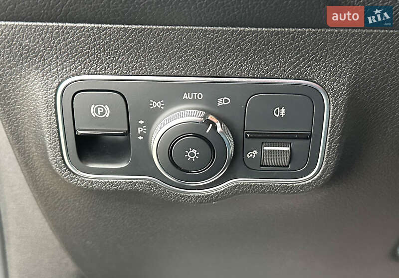 Внедорожник / Кроссовер Mercedes-Benz GLB-Class 2021 в Львове