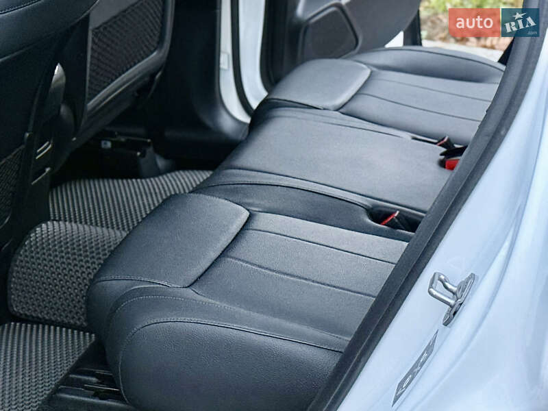 Позашляховик / Кросовер Mercedes-Benz GLB-Class 2020 в Тернополі фото 59 Позашляховик / Кросовер Mercedes-Benz GLB-Class 2020 в Тернополі