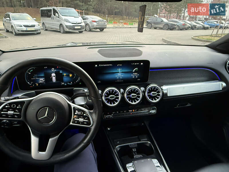 Внедорожник / Кроссовер Mercedes-Benz GLB-Class 2020 в Новояворовске