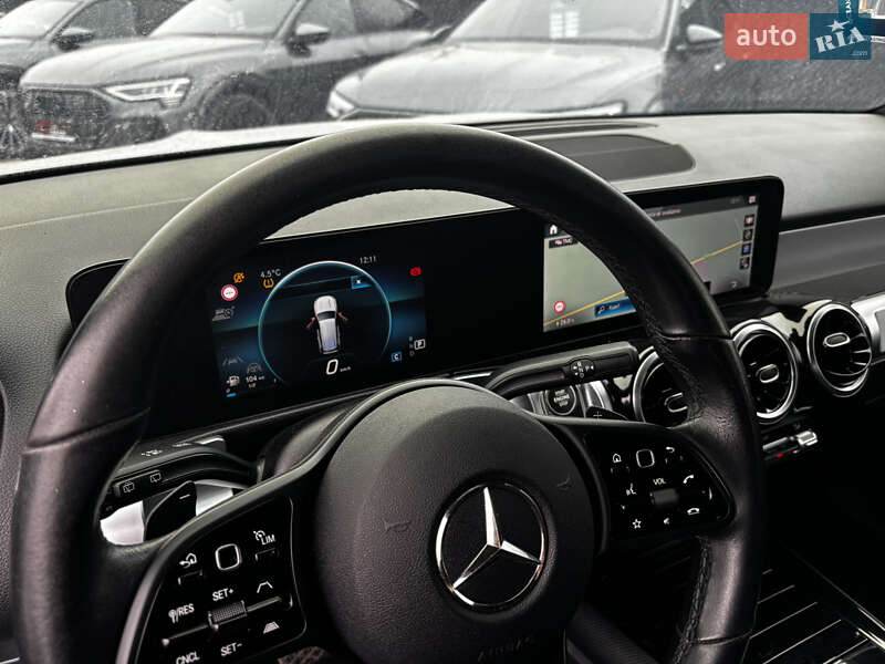 Внедорожник / Кроссовер Mercedes-Benz GLB-Class 2021 в Львове