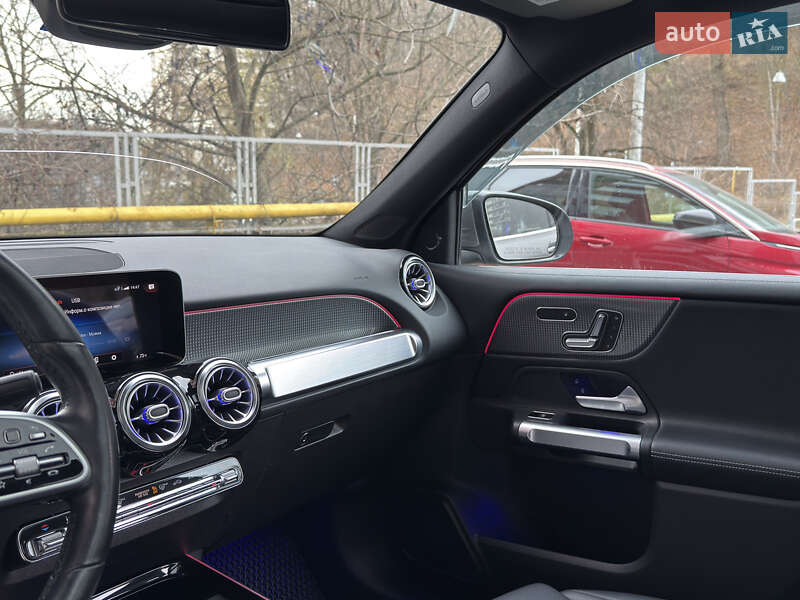 Внедорожник / Кроссовер Mercedes-Benz GLB-Class 2019 в Львове